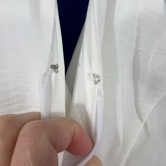 NWT🤩 |•LULUS•| Gorgeous White Belted Jumpsuit Size XS - Picture 6 of 12